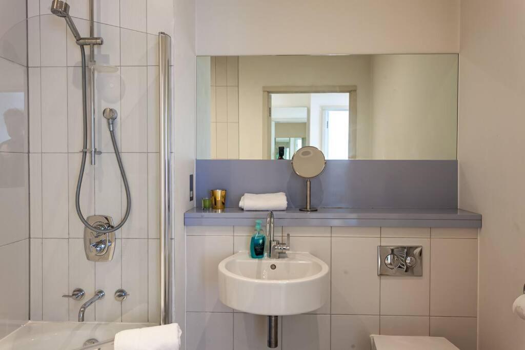 Iconic Luxury Manchester Apartment Экстерьер фото
